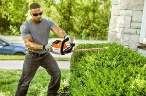 battery-hedge-trimmer-featured